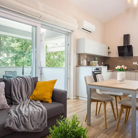 Apartment Amazing In With Wifi Medulin