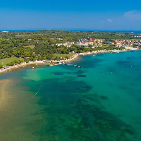 Apartman 2 Bedroom Pet Friendly In *