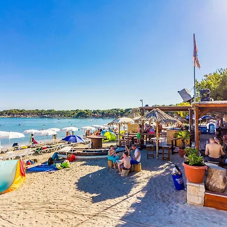 2 Bedroom Pet Friendly In * Medulin