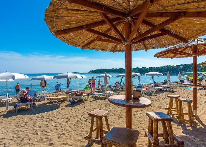 2 Bedroom Pet Friendly In * 메덜린